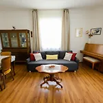 Spacious In Center Perfect For Families * سبليت