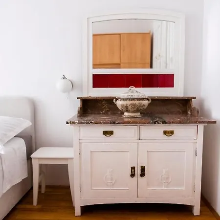 Garden View سبليت