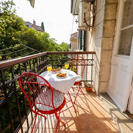 Central Garden View Home Apartment Split